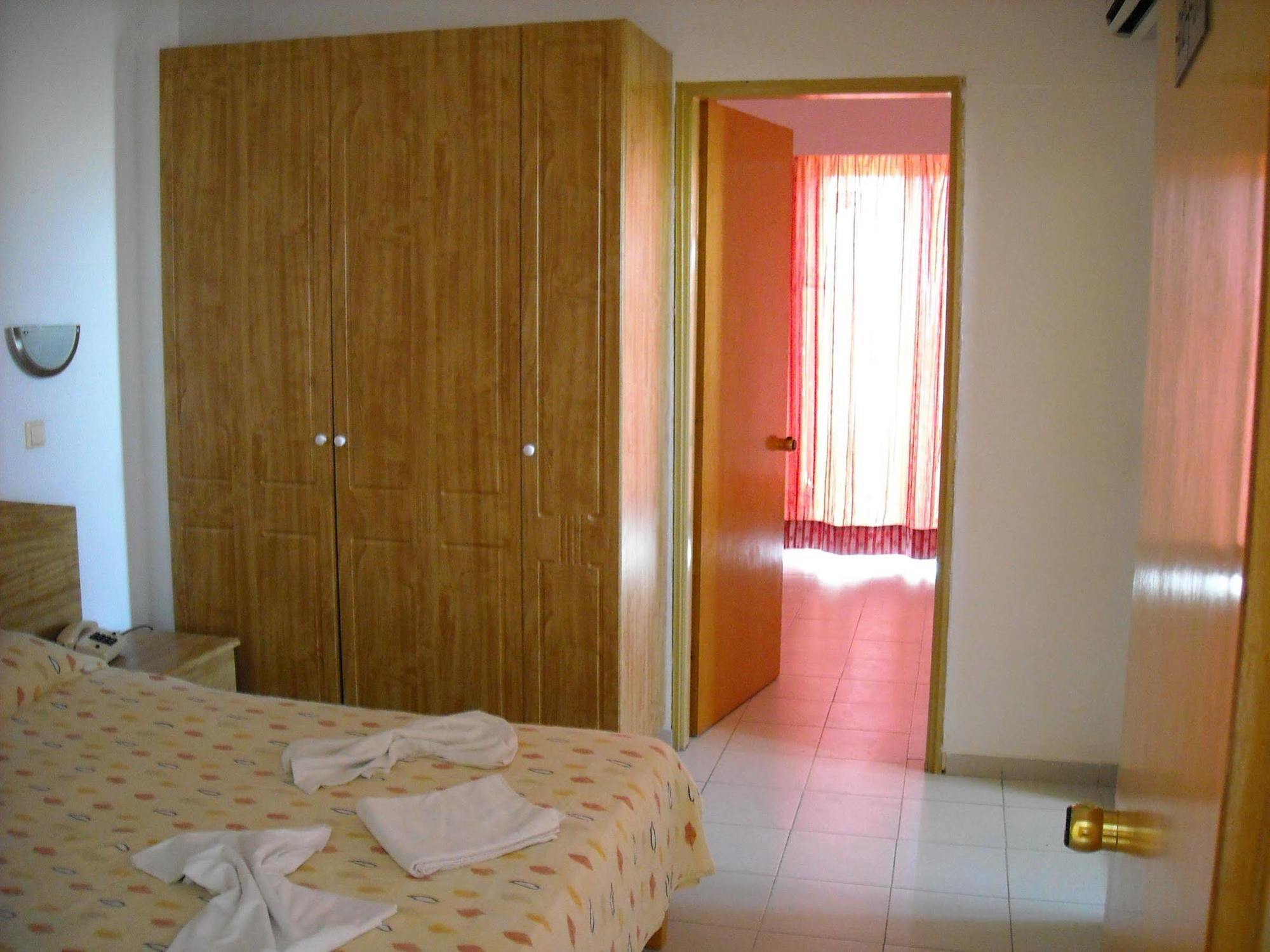 Thalia Hotel Pefki  Экстерьер фото